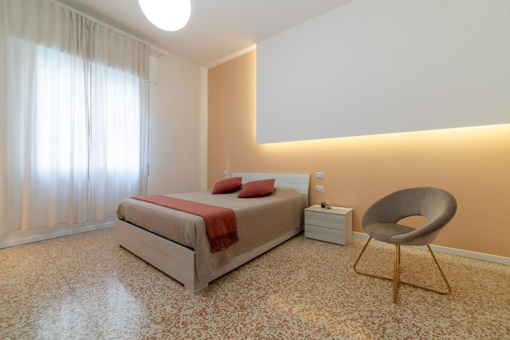 Casa Daura - Your Comfortable Apartment In Bologna - Parking Exterior photo